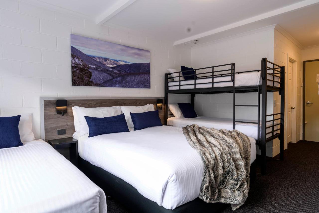 Falls Creek Hotel Екстер'єр фото